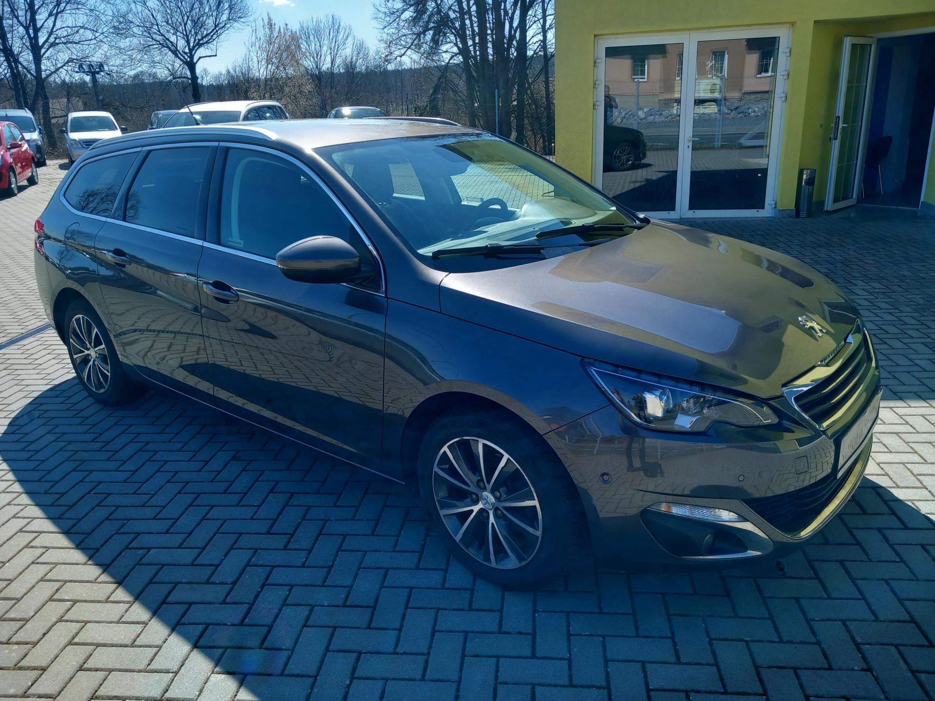 Peugeot 308 1,6HDi ČR 1.MAJ NAVI ODPOČET !