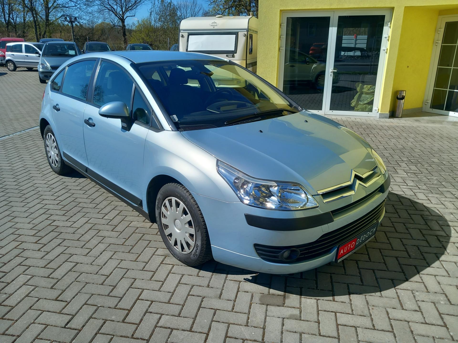 Citroën C4 1,4i 65kw SERVISKA NOVÁ STK !