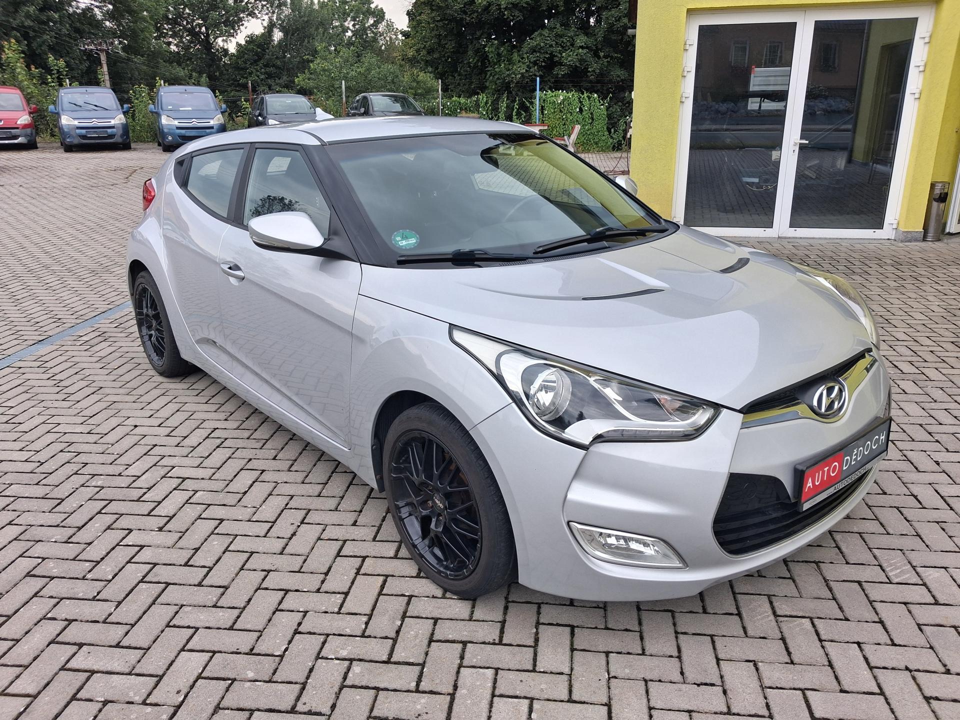 Hyundai Veloster 1,6GDi SERVISKA GARANCE 2xKOLA