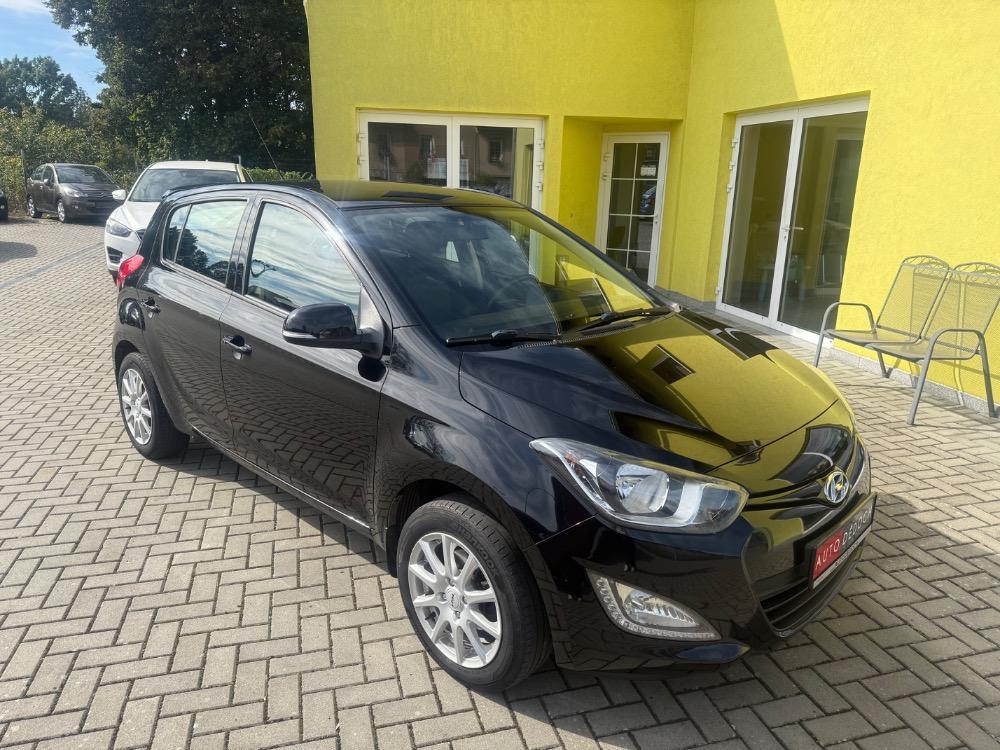 Hyundai i20 1,2i VÝHŘ.SEDADLA JEN 107tis.