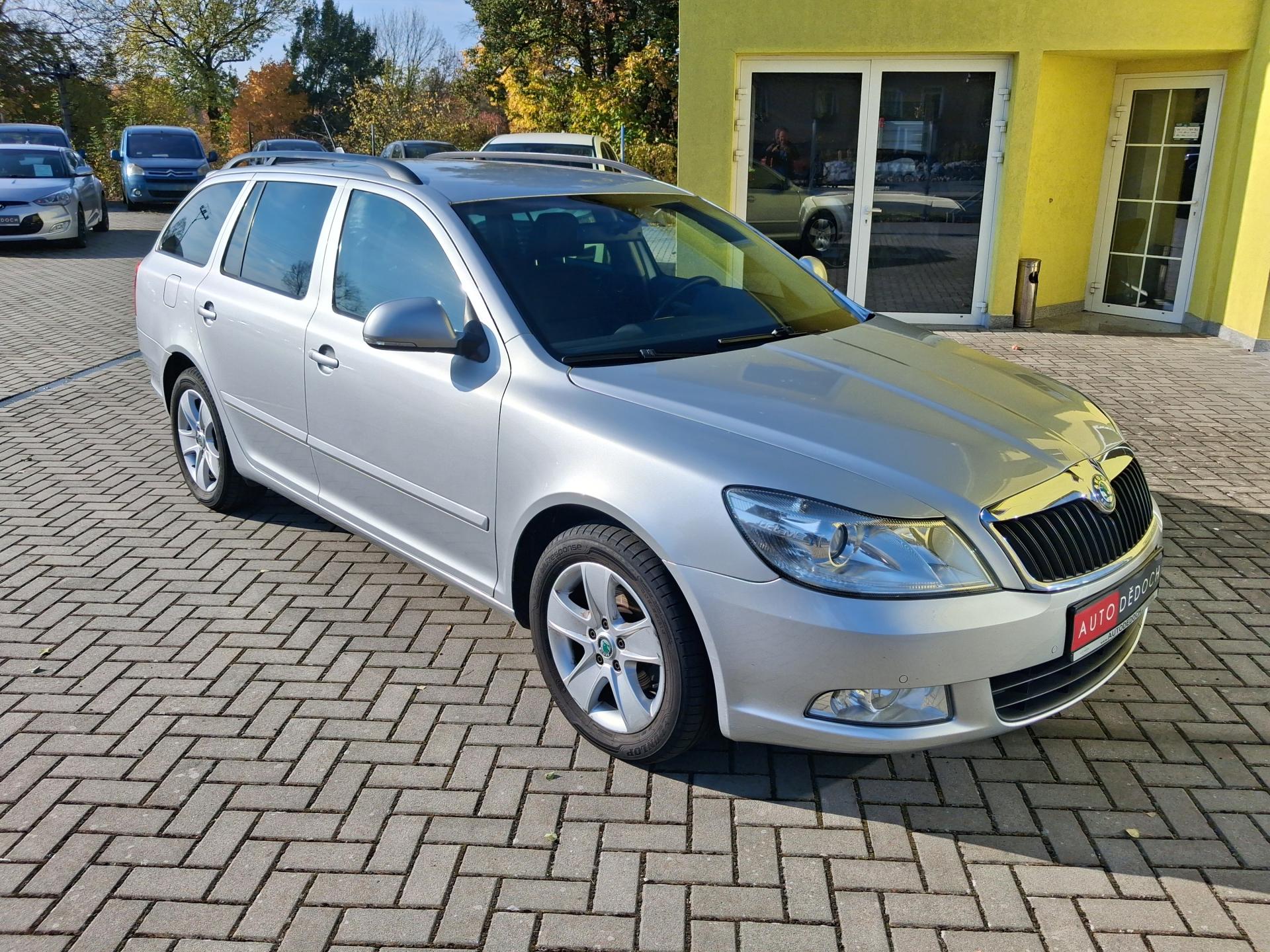 Škoda Octavia FACE NAVI VYHŘ.SED NOVÁ STK